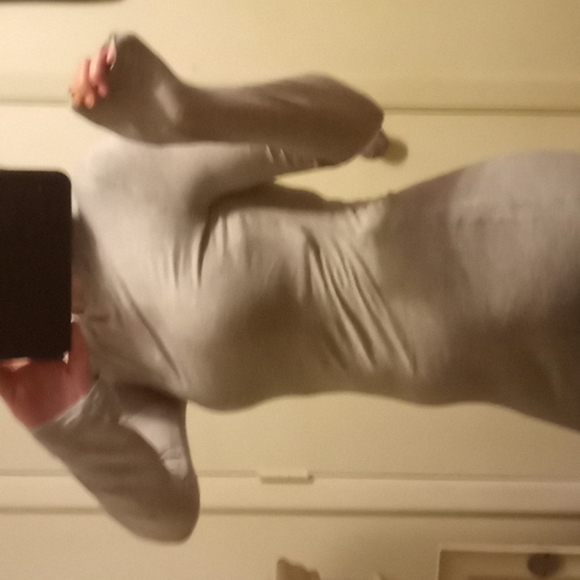 Below the knee bodycon dress - Picture 2 of 2